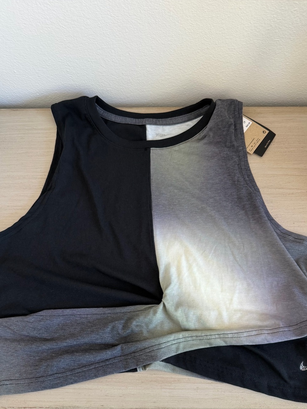 Women's Nike yoga cropped shirt